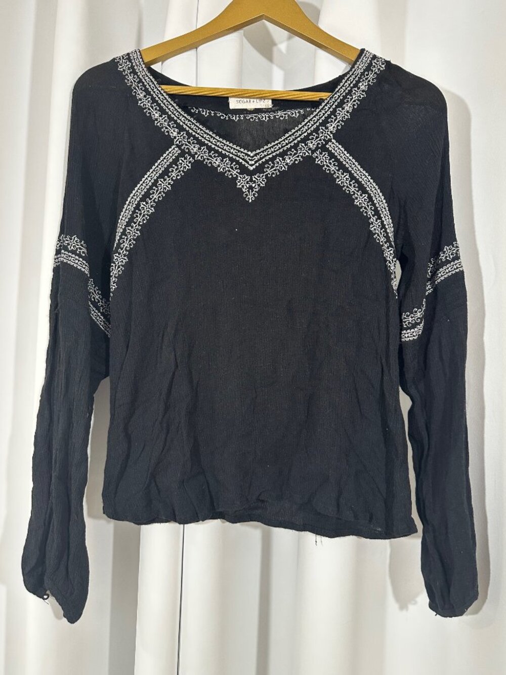 Sugar Lips Black Embroidered Boho Peasant Top Long Sleeve Size Small
